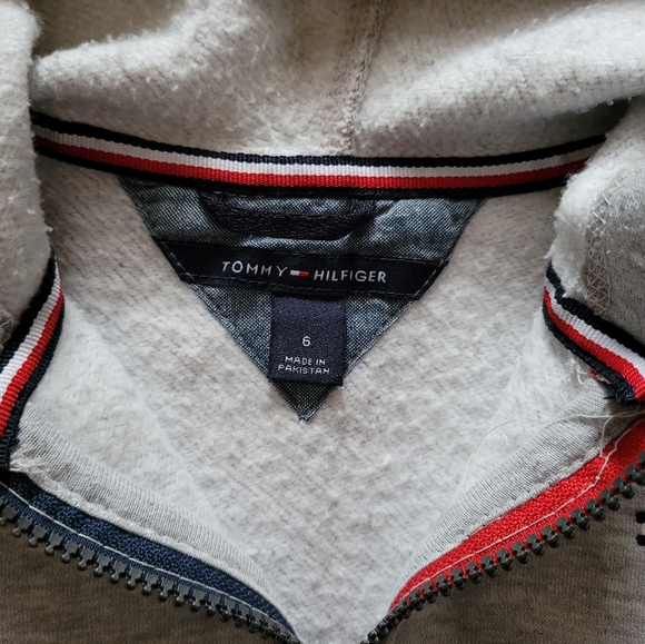 TOMMY HILFIGER HOODIE SWEATSHIRT Youth Boy's Size Small (6-7) - Picture 8 of 11